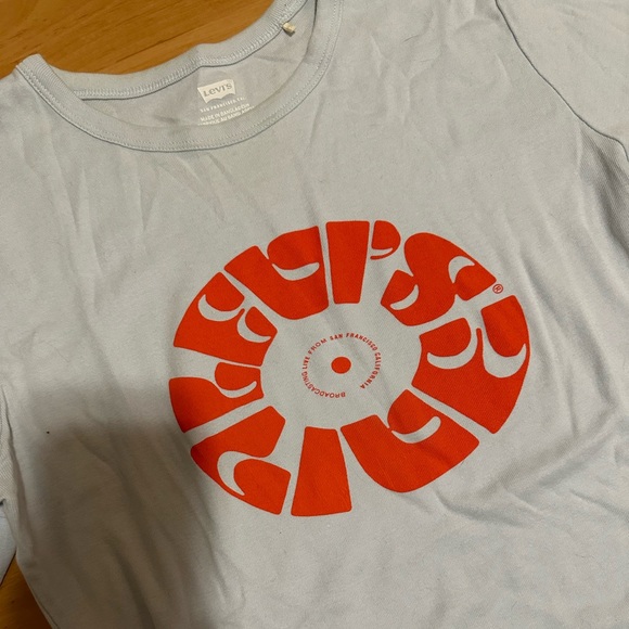 Levi’s long sleeve graphic tee - Picture 3 of 6